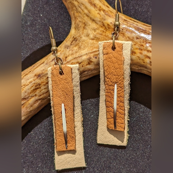 NWT Tradish Buckskin-Quill Earrings - Picture 2 of 3